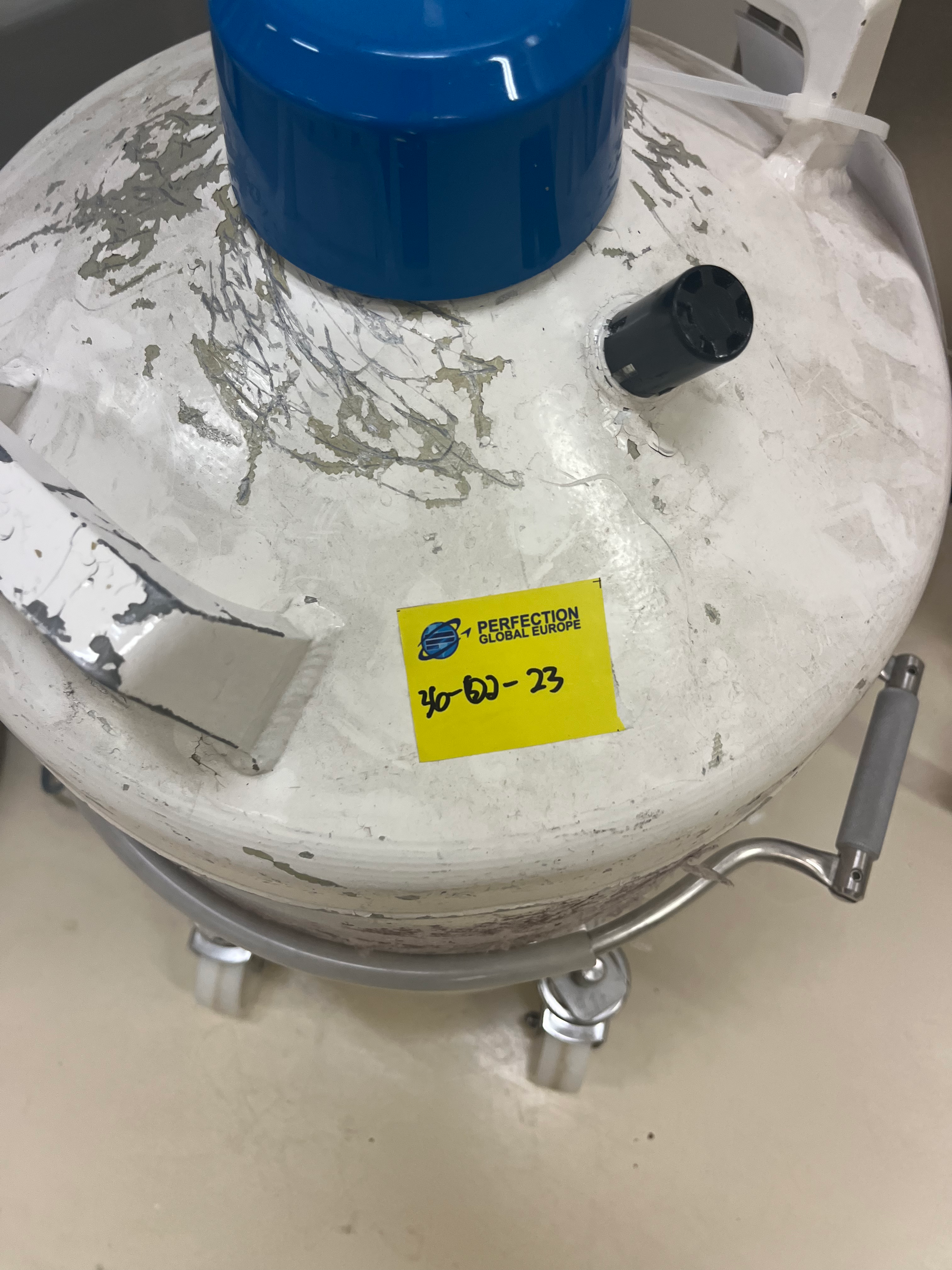 Used Liquid Nitrogen Tank - 36.02.23