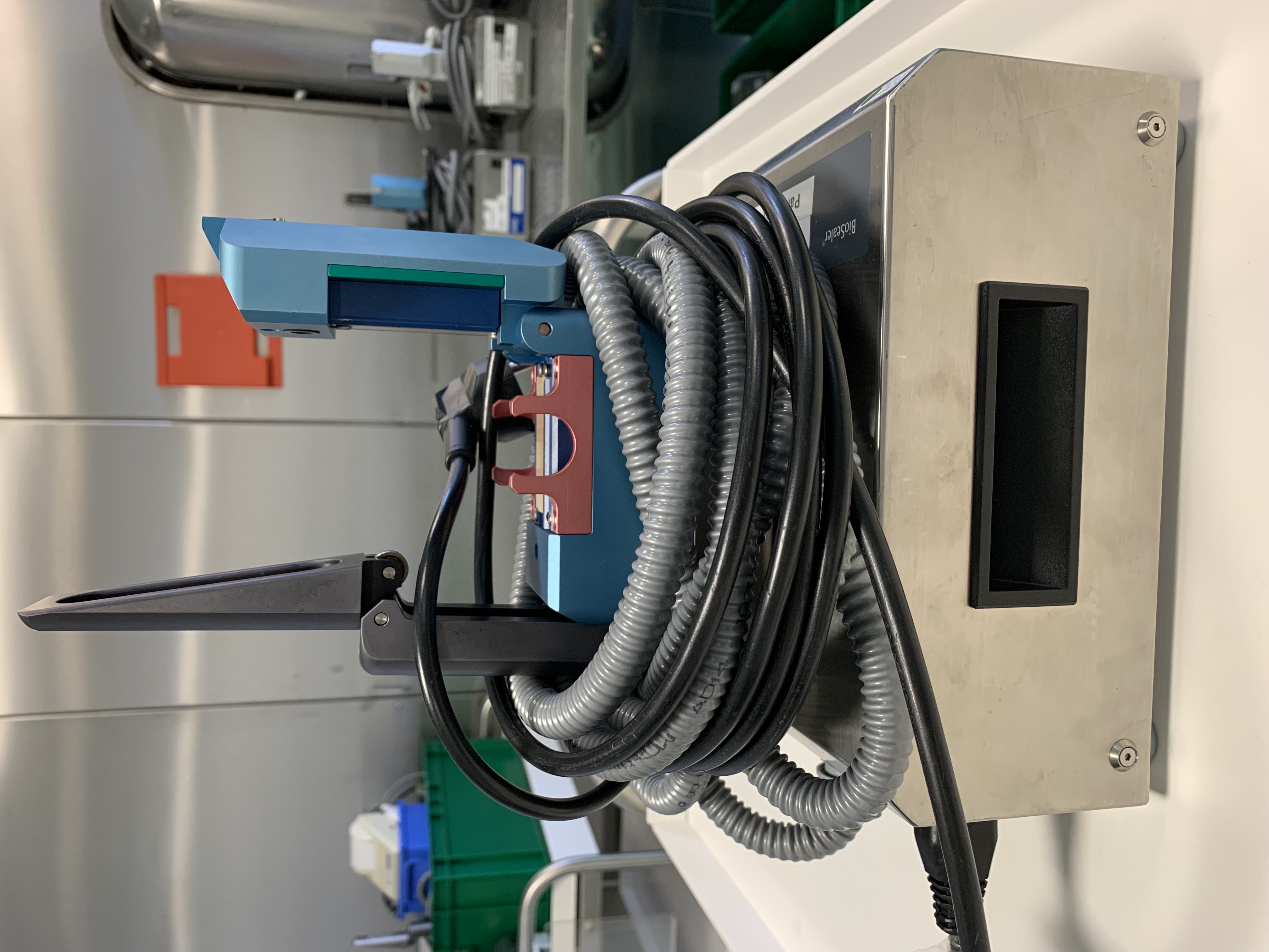 Used Hose Sealing Device - 352193