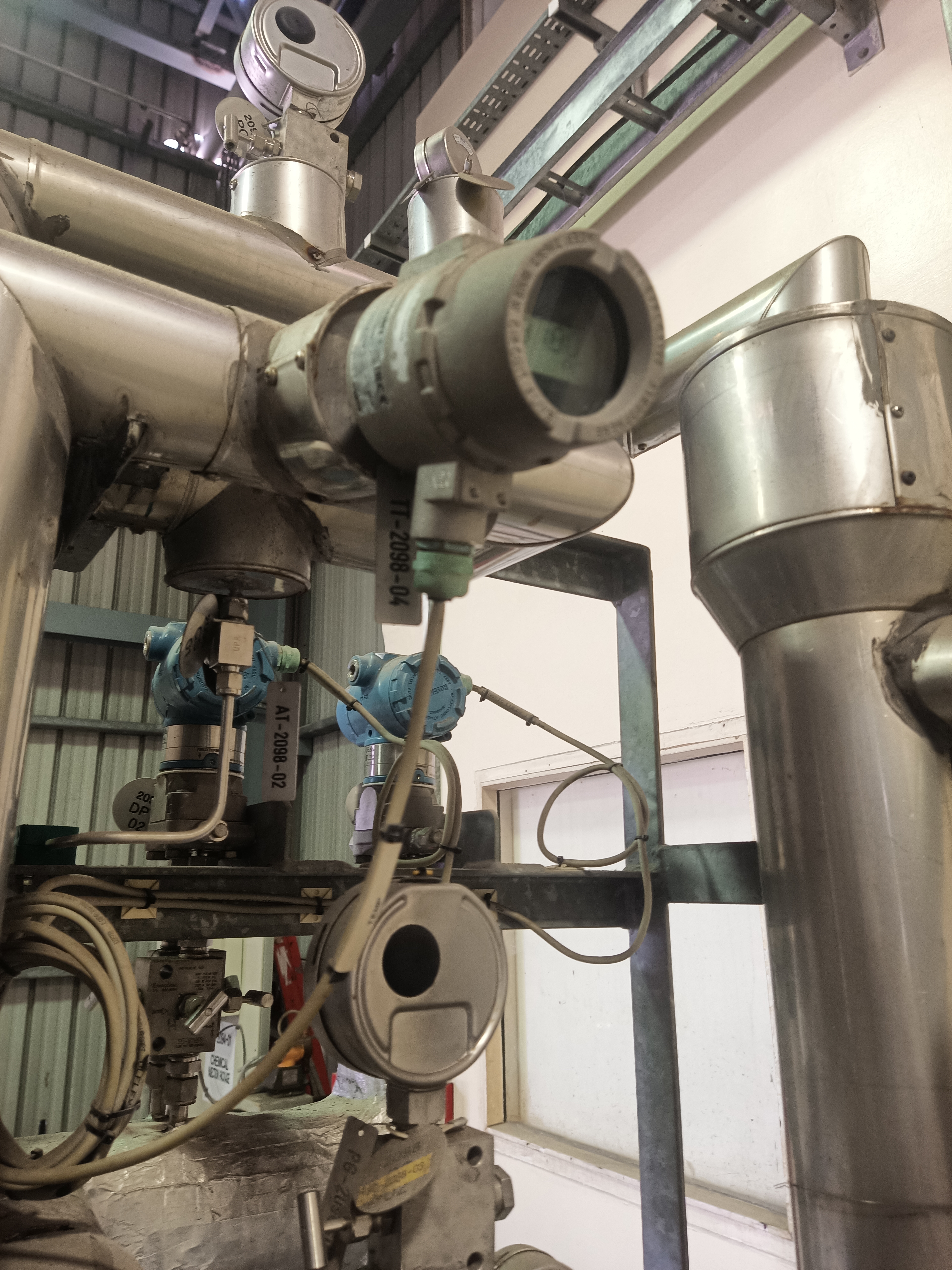 Used Safe Change Filter Housing. Yom 2016. Magnetic Separator (Magbox Mxf29-E-0250). Yom 2016.vv - Parker Hannifin Singapore - SG121