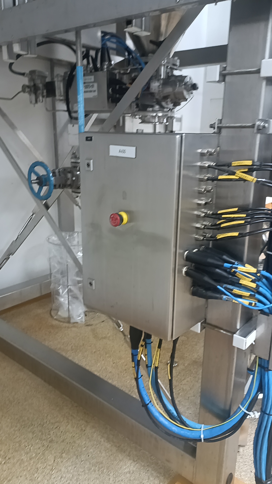 Used Pellet Loading Hopper - Dietrich Engineering Consultants SA - SG080