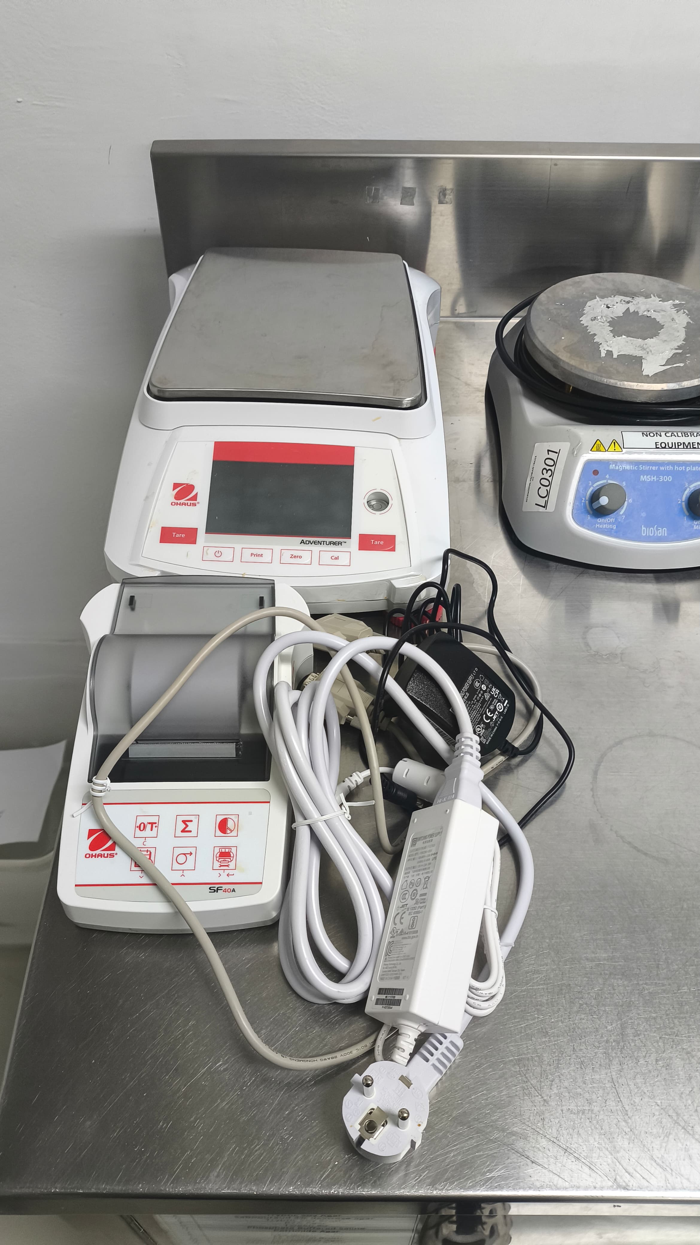 Used Precision Balance - Ohaus - Adventurer AX4202/E - LC0300, LC0303