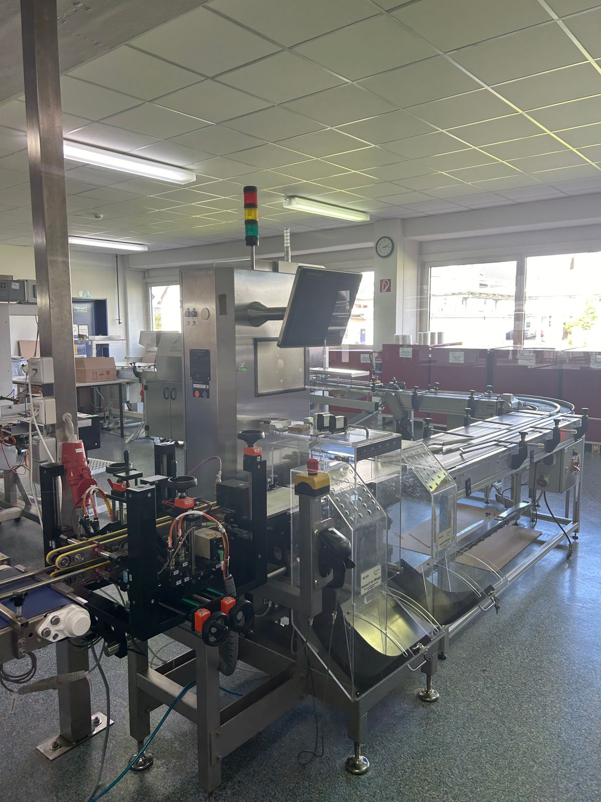 Used Cartoning Machine - Dividella - AEWO23