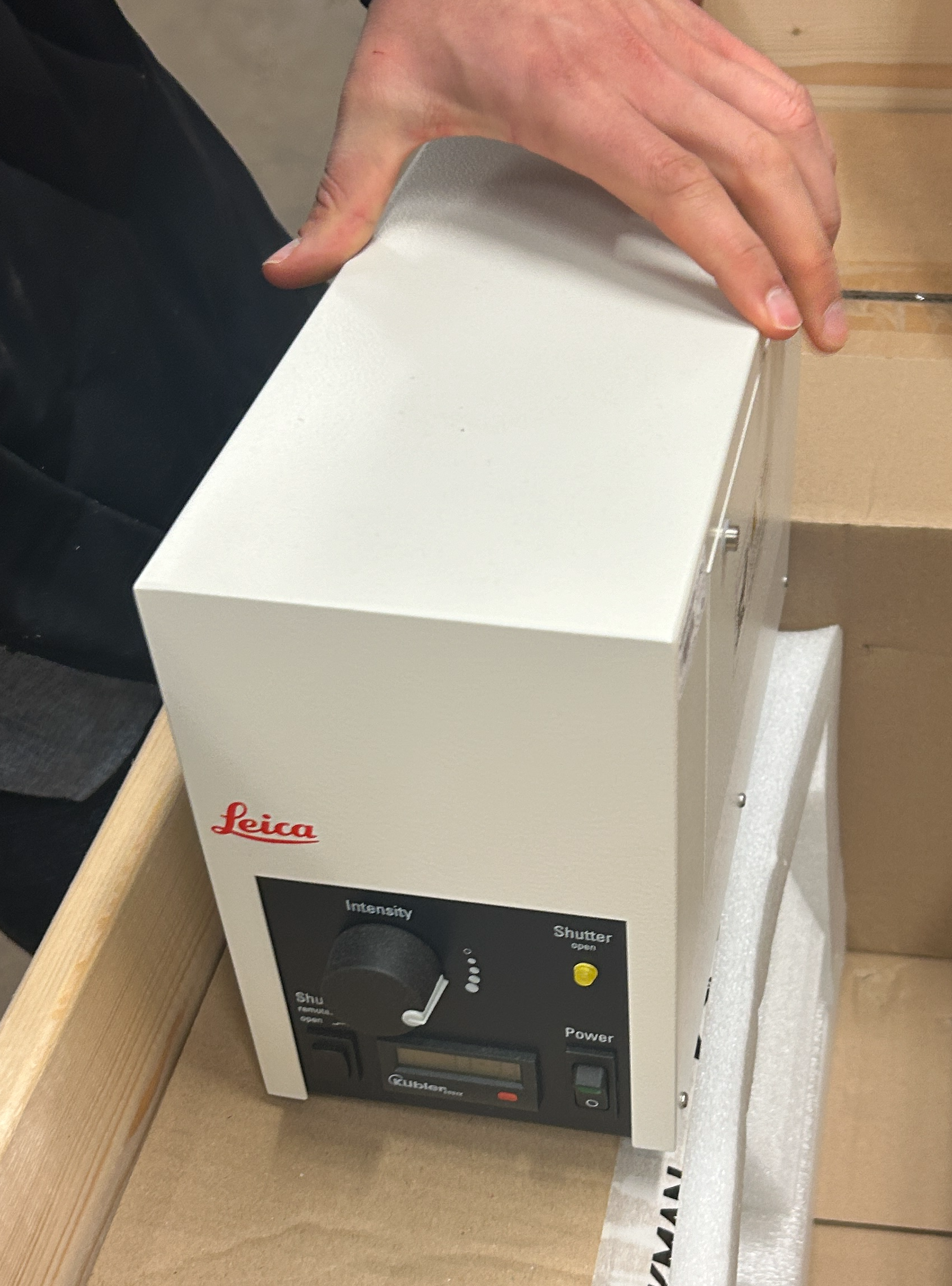 Used Fluorescence Light Source - Leica - BTH216
