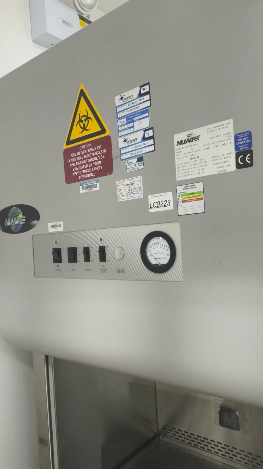 Used Biosafety Cabinet - Nuaire - Nu-425-200e - LC0223