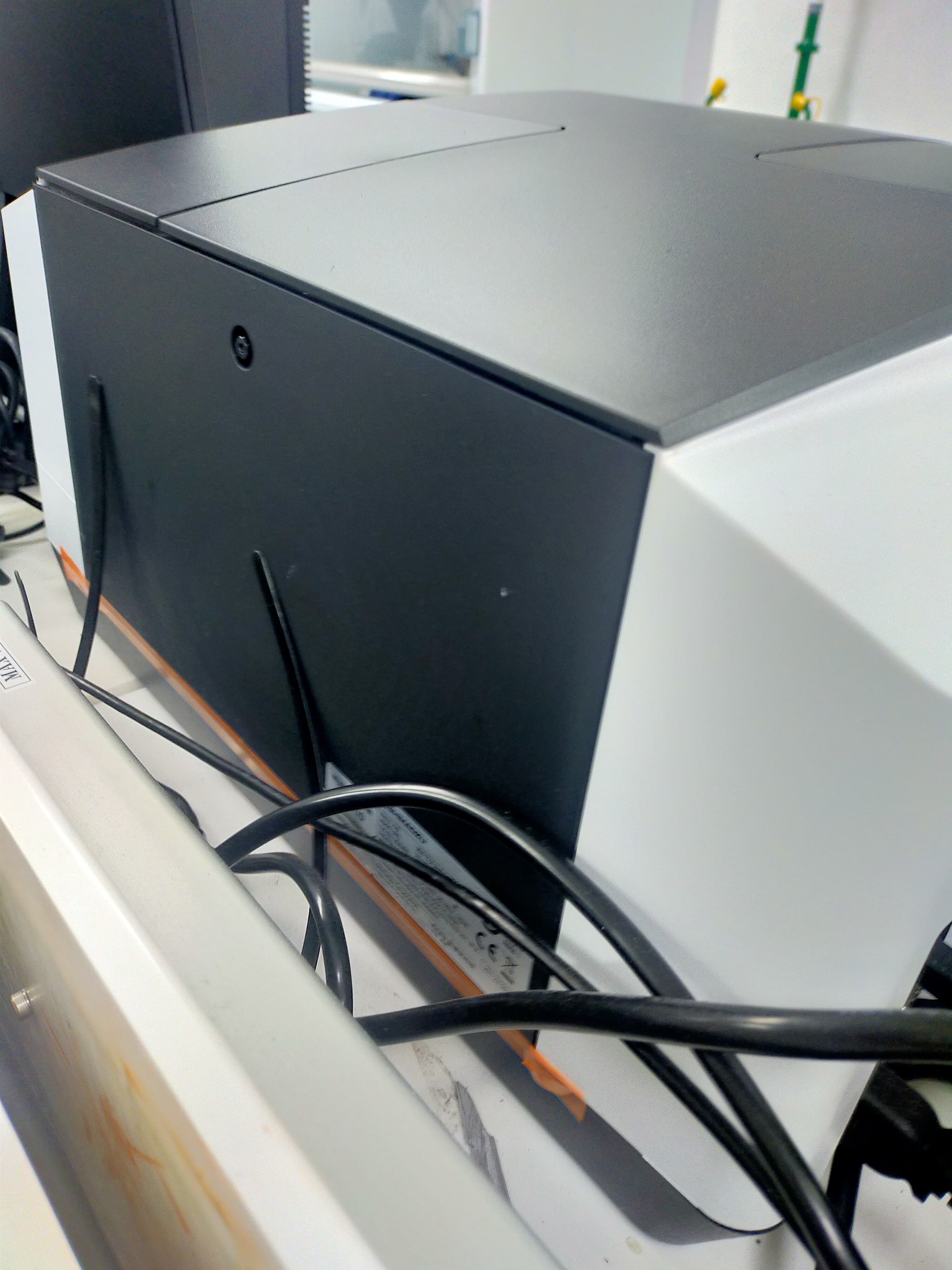 Used Spectrophotometer - Shimadzu - UV 1900I - LC0253