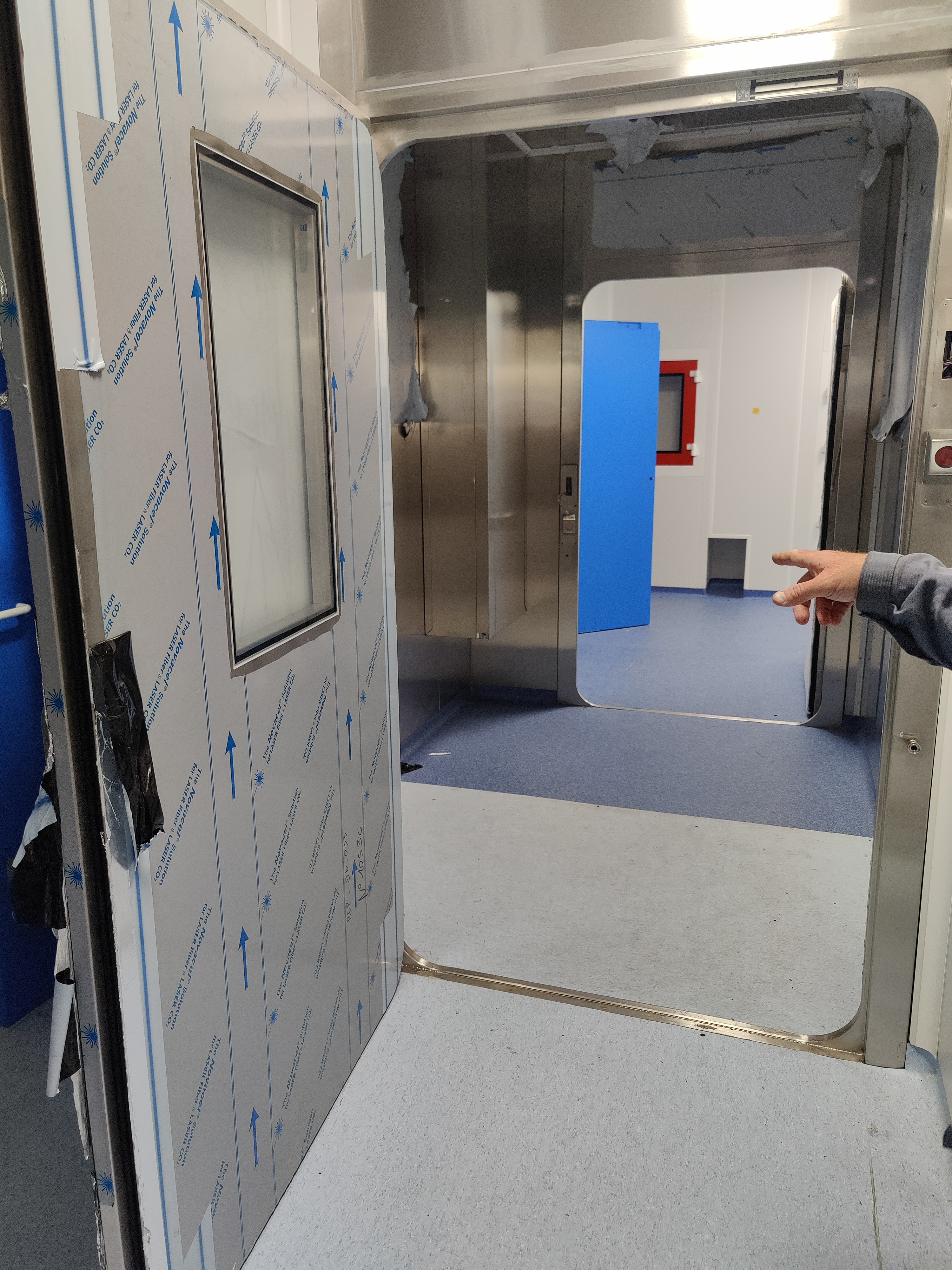 Used 2 Inflatable Seal Doors - Malochet - 053.SF