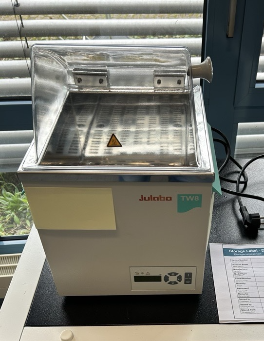 Used Water Bath - Julabo - TW8 - BTH022