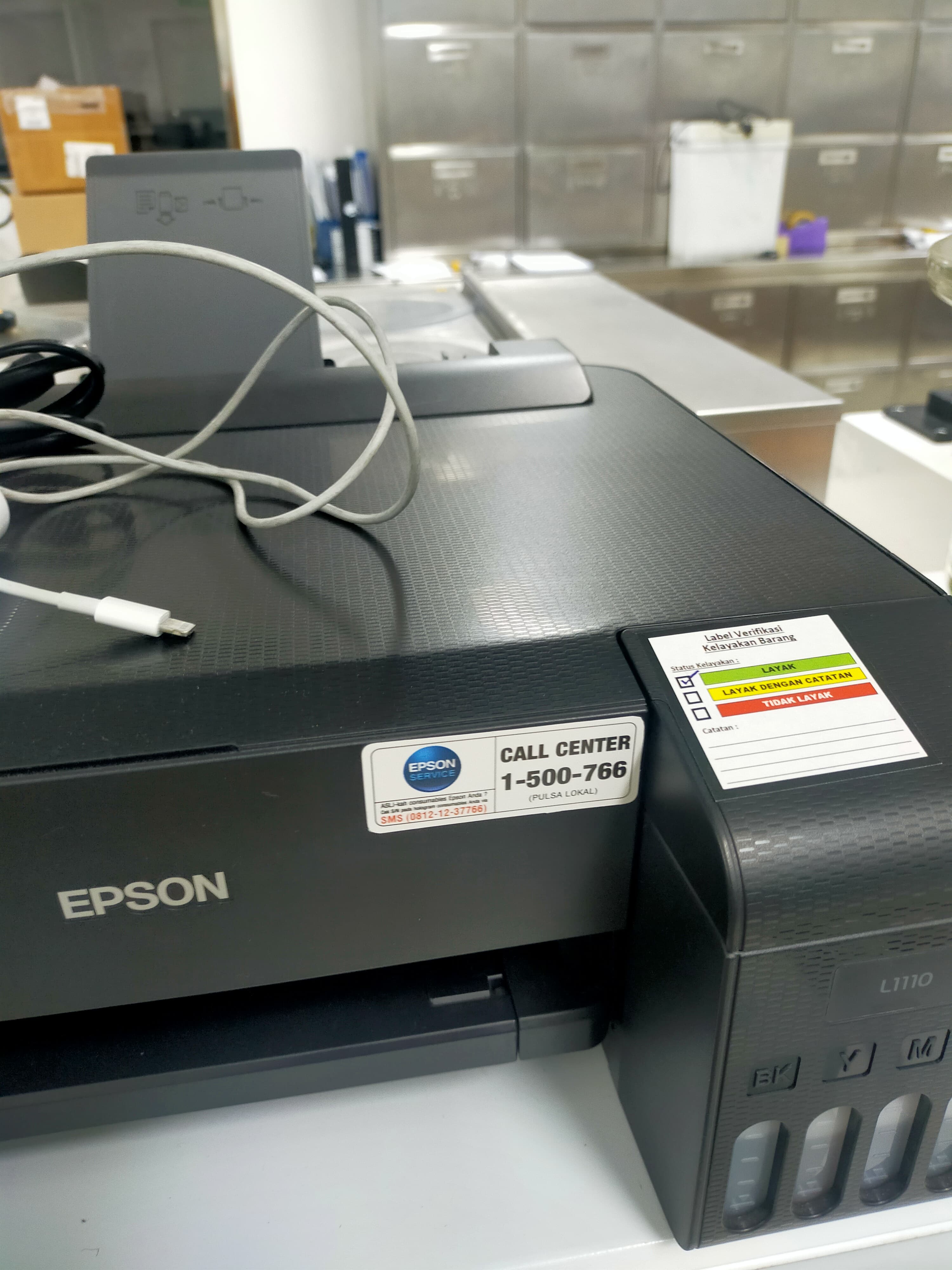 Used Spectrophotometer - Shimadzu - UV 1900I - LC0253