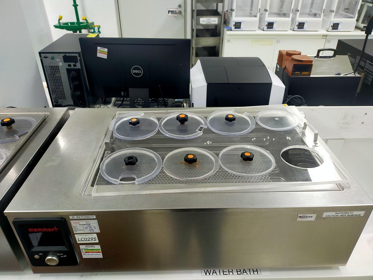 Used Water Bath - Memmert - WB 29 - LC0294, LC0295