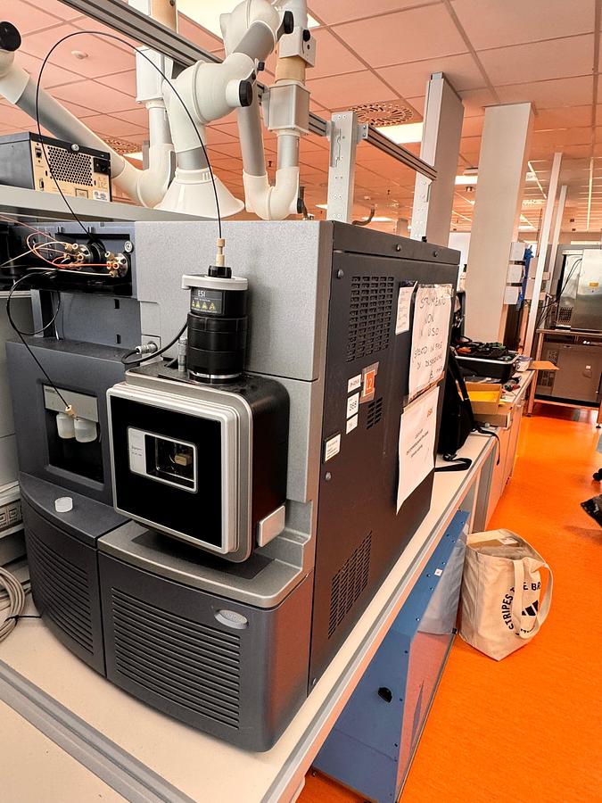 Used Tandem Quadrupole Mass Spectrometer - Micromass - Xevo TQMS - 002.KB