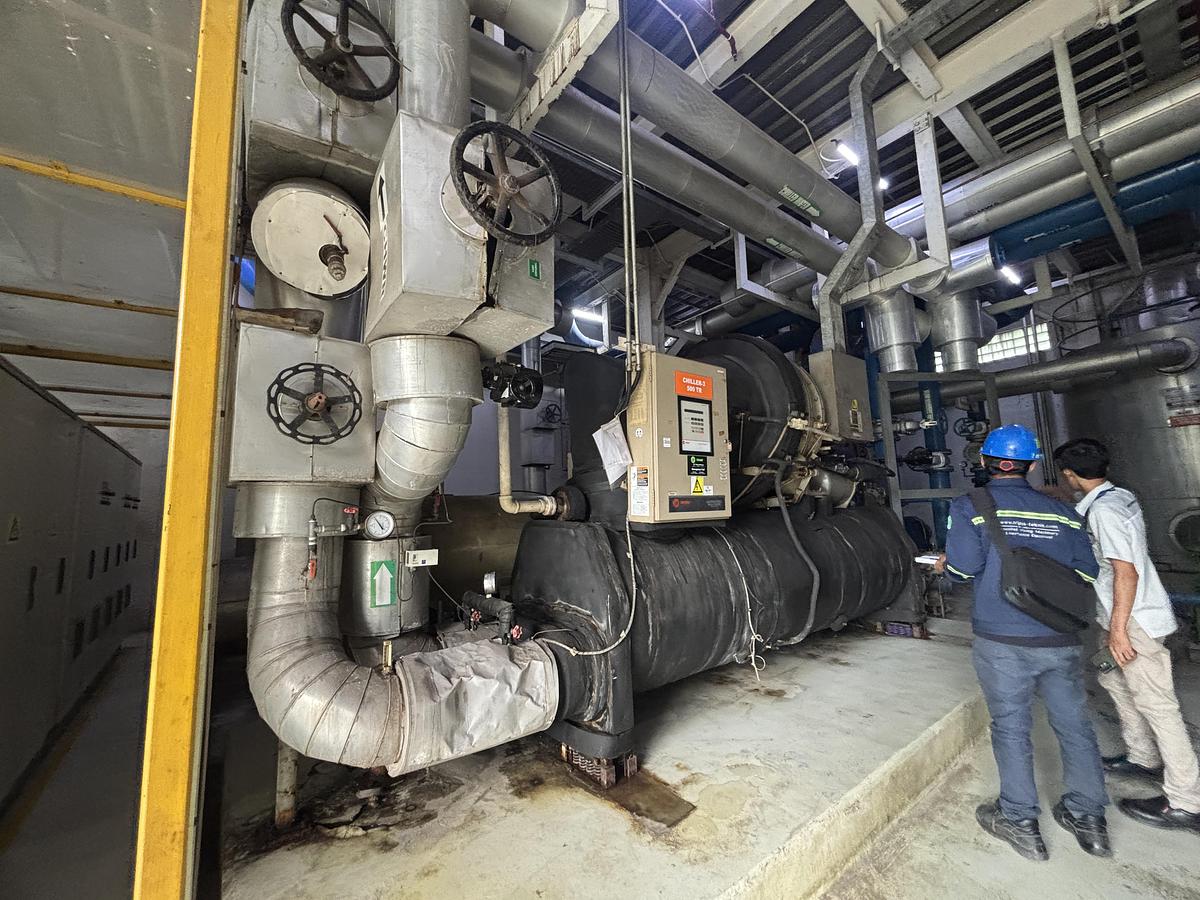 Used Chiller - Trane - CVHE420 - LC0201