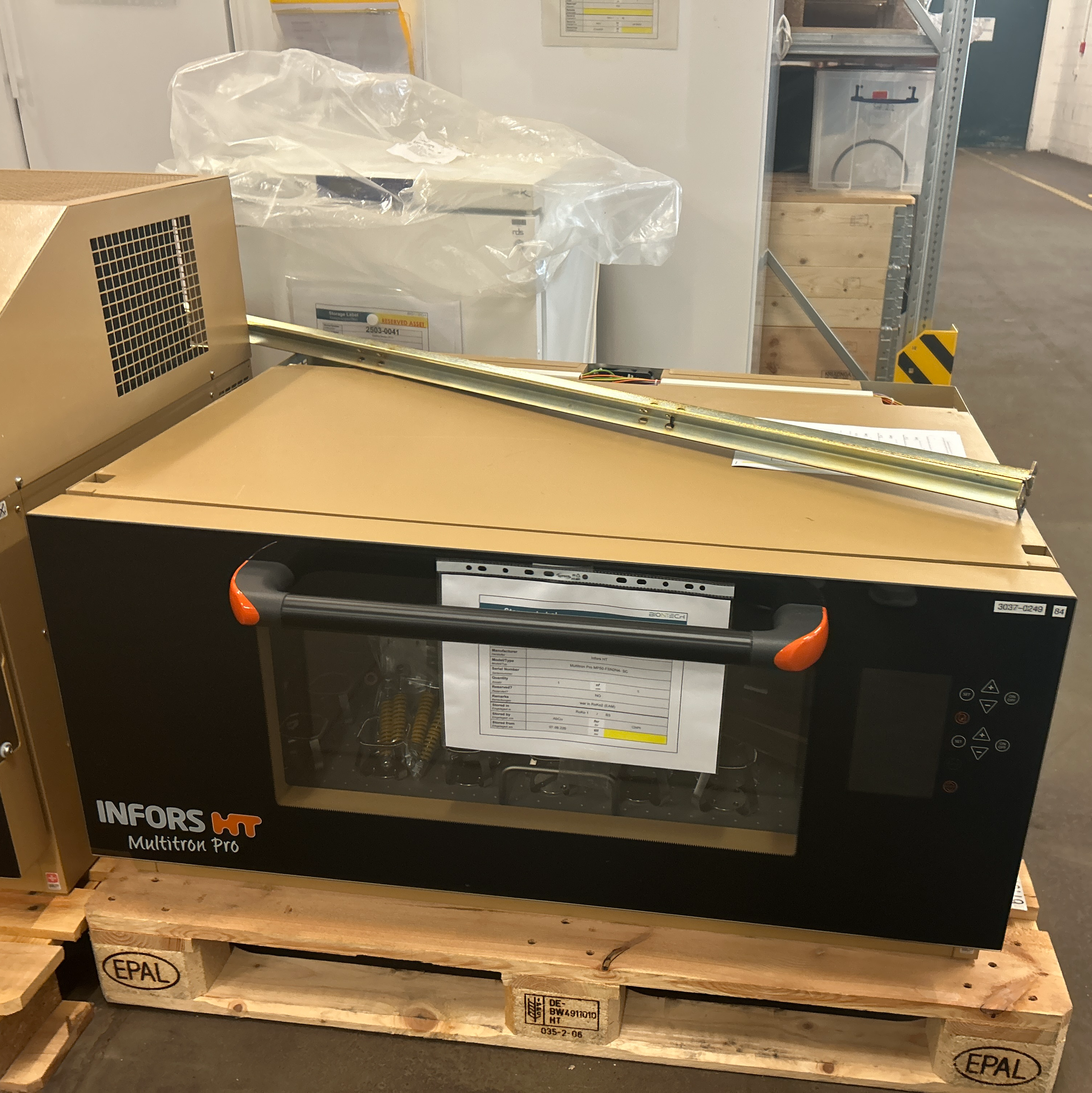 Used Mixing Device - Infors HT - Multitron Pro MP50-FSN2N4-SC - BTH118, BTH119