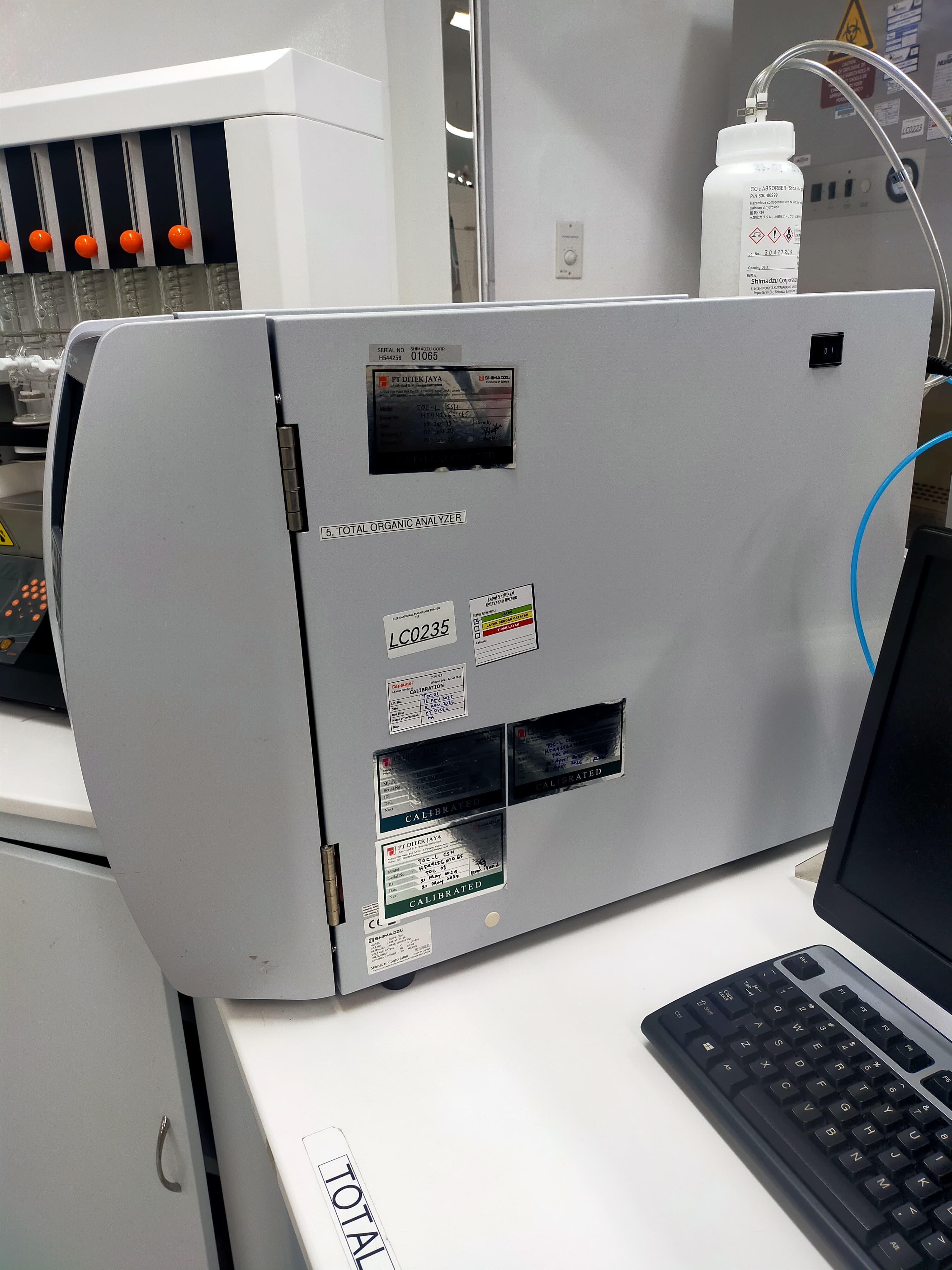 Used TOC Analyzer - Shimadzu - TOC L CSH - LC0235