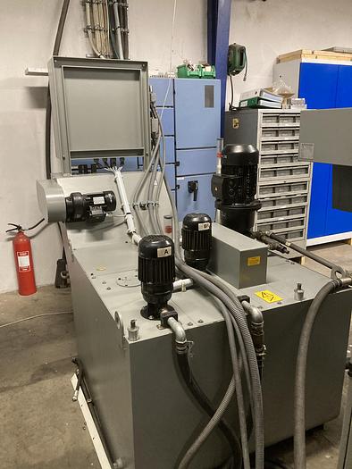 Used BRUGT UNIVERSALT BEARBEJDNINGSCENTER FABRIKAT DECKEL MAHO, MODEL DMU 60P HI-DYN - 5 AKSET