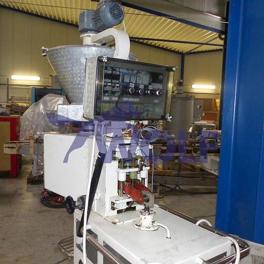 Used used Chocolate pouring machine