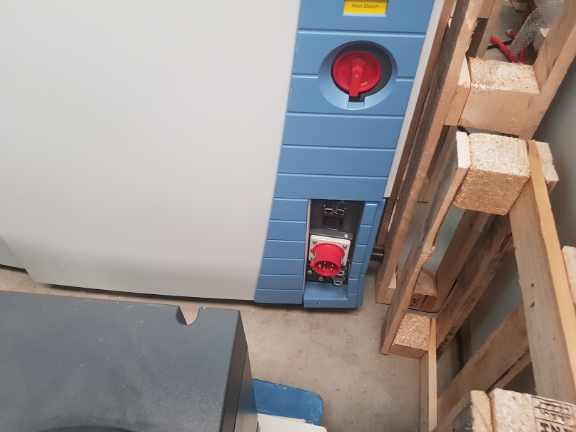 Used Thermo Scientific LTQ ORBITRAP XL Hybrid Ion Trap-Orbitrap Mass Spectrometer with Acella PDA Detector