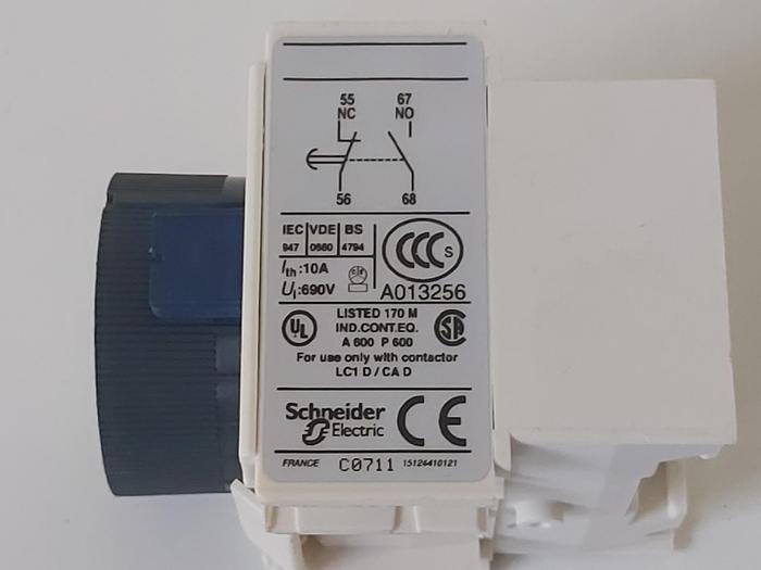 2 Stück Hilfsschalterblock zeitverzögert, LADT2, 0,1-30s, Schneider neuwertig