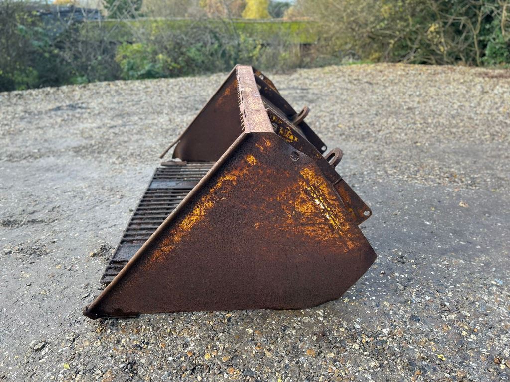 Used Sugarbeet Bucket