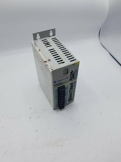 Used Allen Bradley Ultra 3000 Servo Drive 2098-dsd-005 ups red