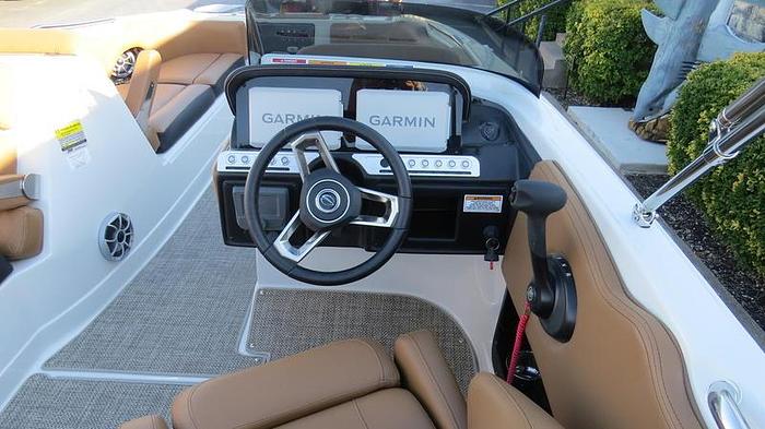 2024 Crownline E230 XS