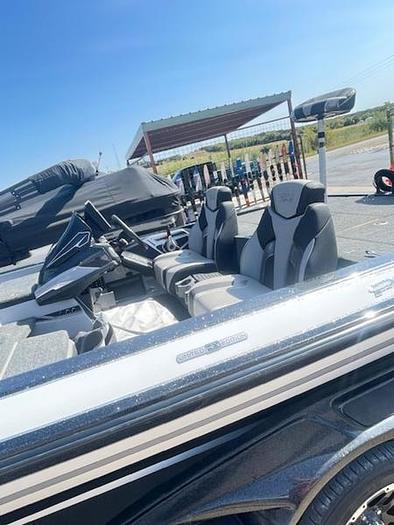 Used 2019 Skeeter FX21 LE JUST REDUCED !!