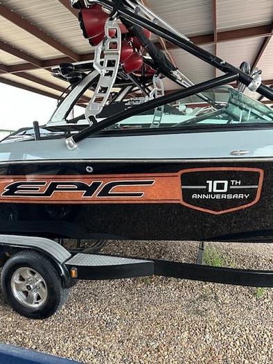 Used 2012 Epic 23V