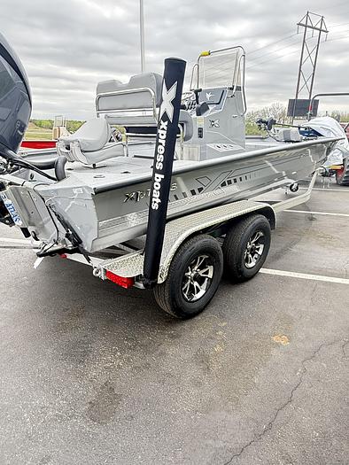 2025 Xpress H-210 BAY