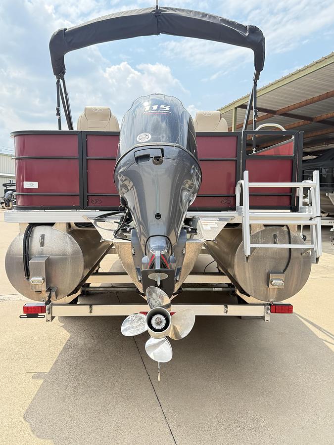 Used 2022 Veranda VF22F4