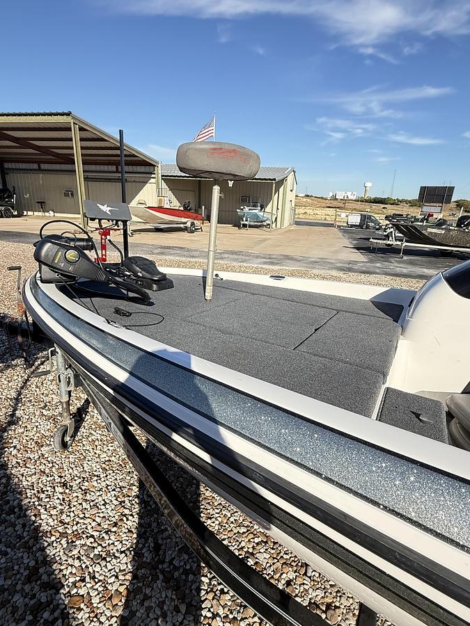 Used 2004 SKEETER SX 190