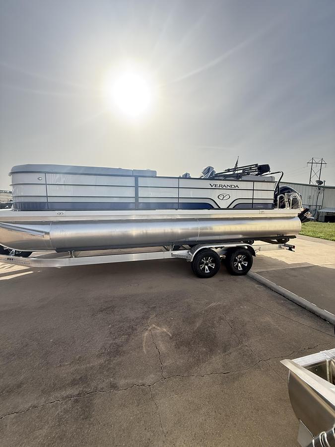 2025 Veranda VS22RC Tri-Toon