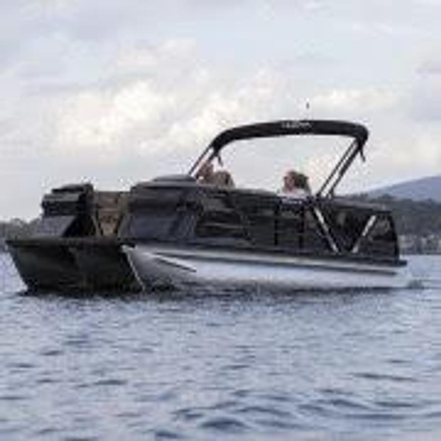 2025 Veranda VX22RC Premium Luxury Tri-Toon