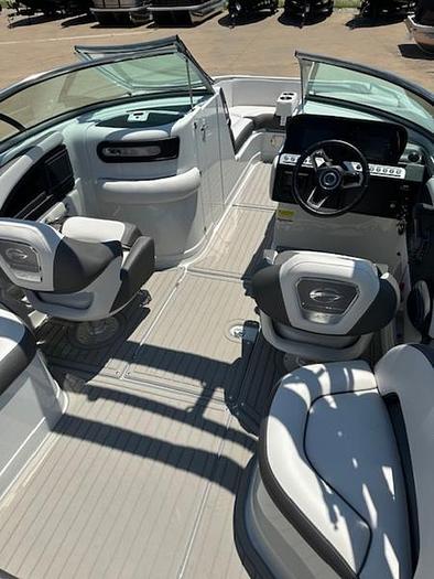 2024 Crownline E235 Surf
