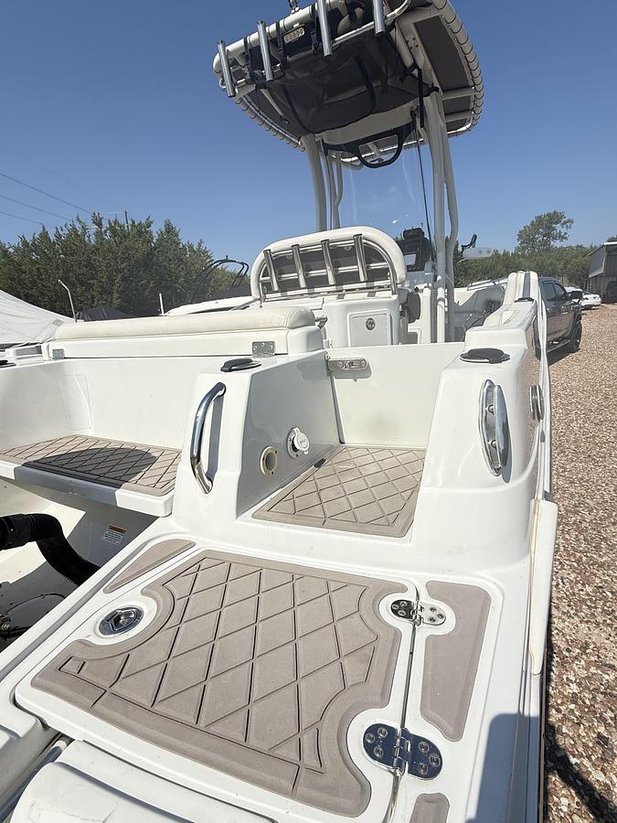 Used 2020 Crownline 220 Finseeker
