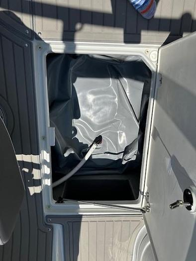 2024 Crownline E235 Surf