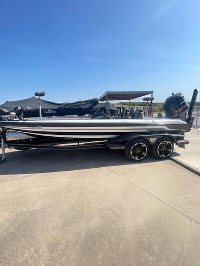 Used 2019 Skeeter FX21 LE JUST REDUCED !!
