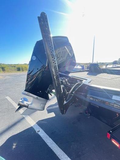 Used 2024 IKON LX 21