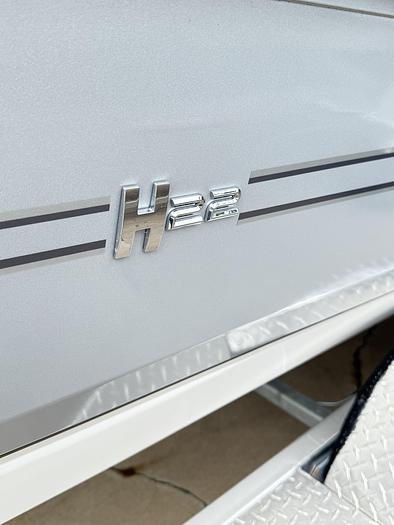 2025 Xpress H-22 BAY