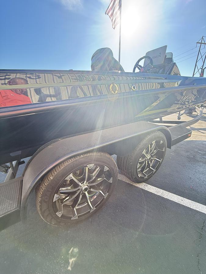 Used 2024 IKON LX 21