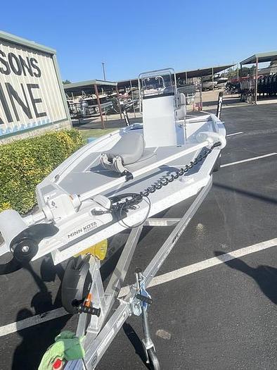 2025 Xpress H210 BAY