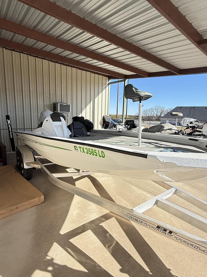 Used 2025 Xpress H-20 BASS