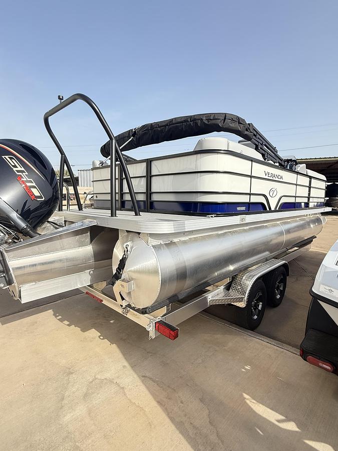 2025 Veranda VS22RC Tri-Toon