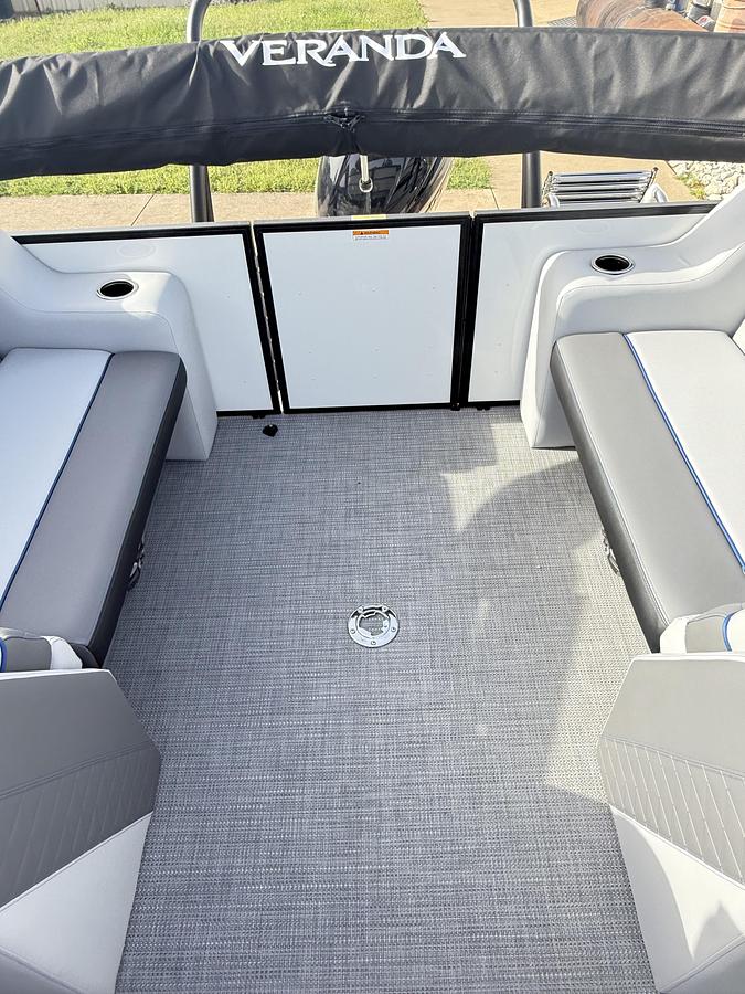 2025 Veranda VS22RC Tri-Toon