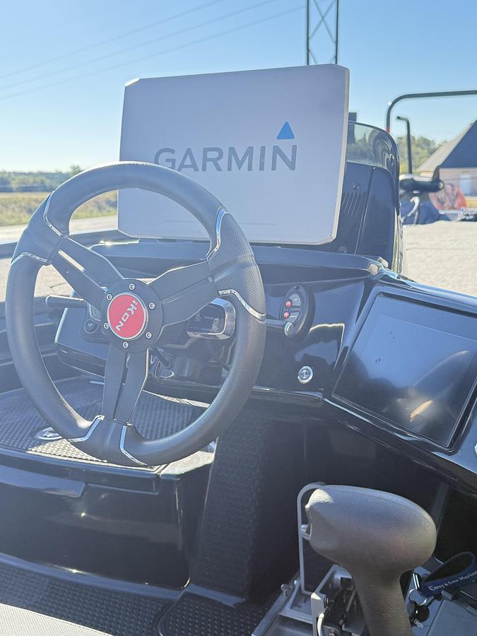 Used 2024 IKON LX 21