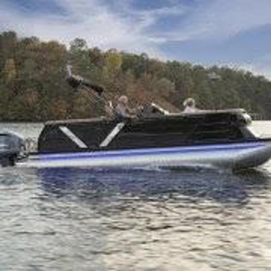 2025 Veranda VX22RC Premium Luxury Tri-Toon