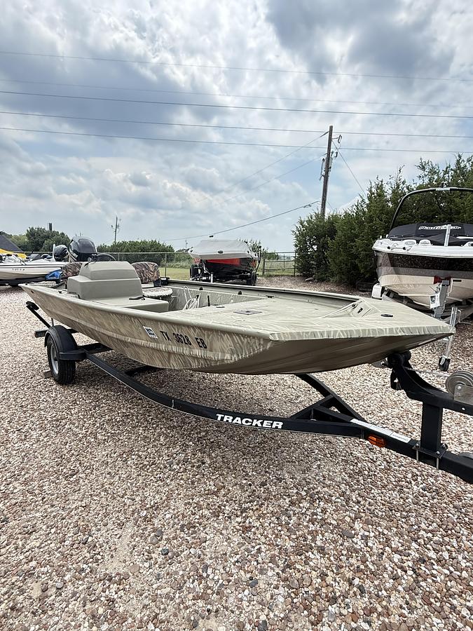 Used 2017 TRACKER/TAHOE 1754 MVX S/C