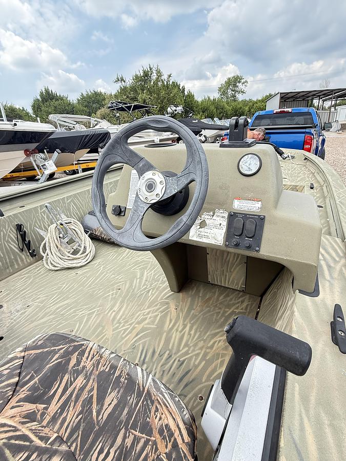 Used 2017 TRACKER/TAHOE 1754 MVX S/C