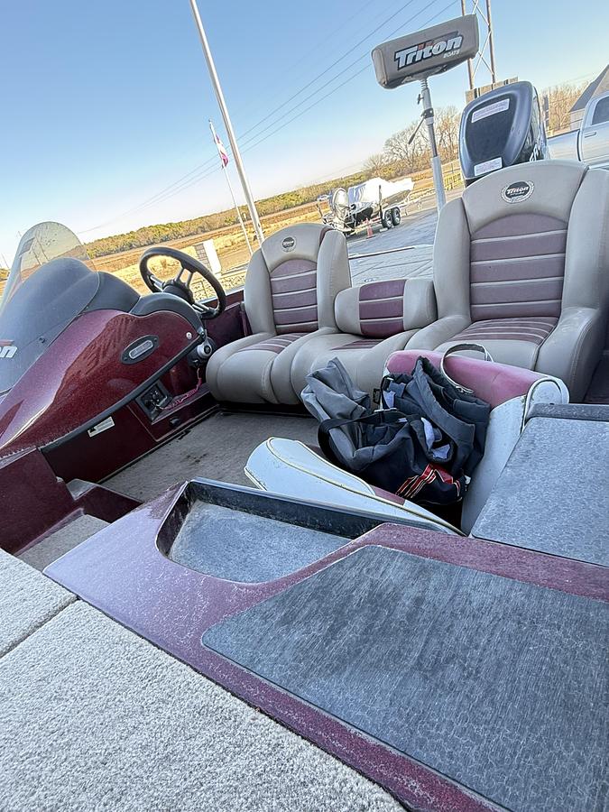 Used 2009 TRITON 18 X 3 PRO