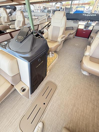 2025 Veranda VR22RC Tri-Toon - XL PACKAGE