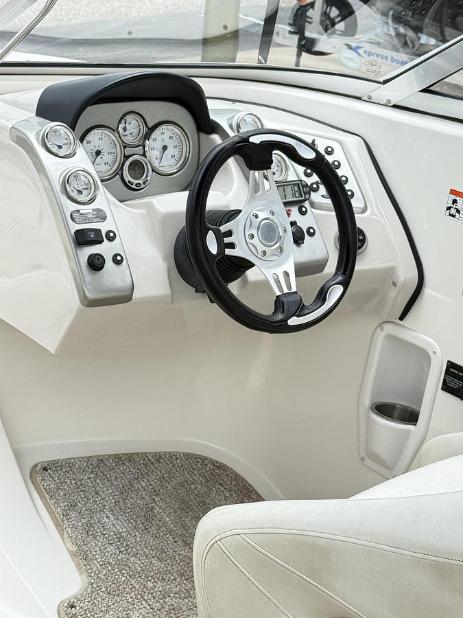 Used 2008 LARSON 228LXI