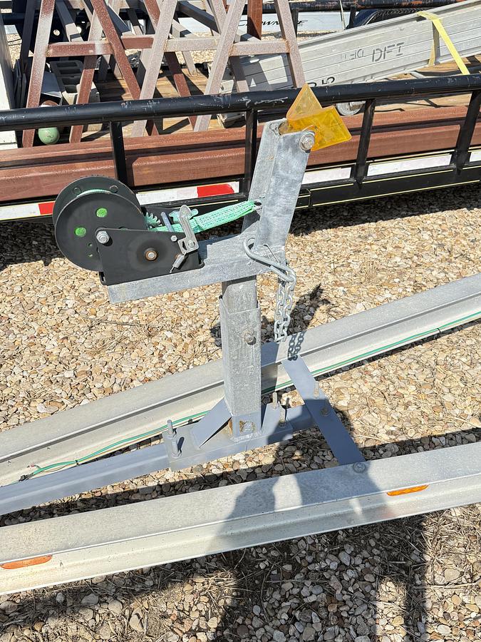 Used SHORELANDER TANDEM AXLE